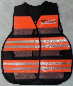 < img src="colete-refletivo-laranja.vsc1.jpg" alt="colete refletivo tipoblusão cor laranja">