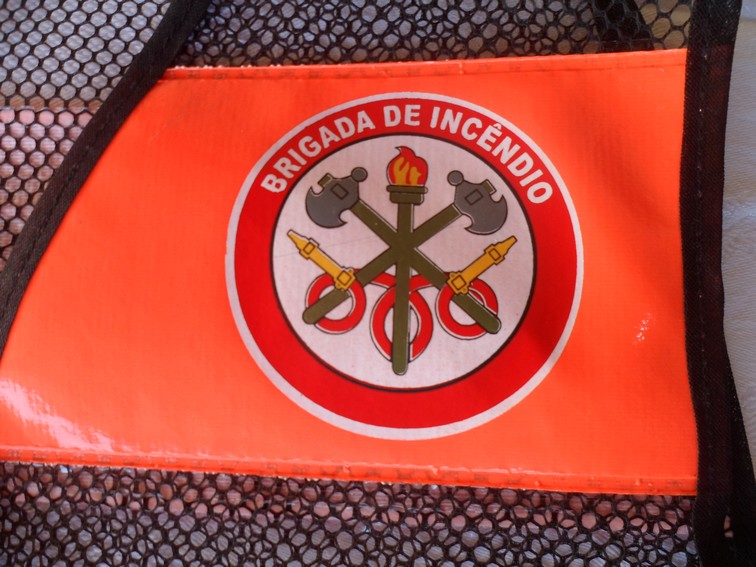 alt="Colete Refletivo para Brigada de Incêndio"