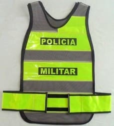 Colete Refletivo Viraplast Tipo Manta Amarela da Polícia Militar