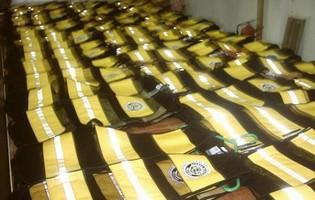 alt="colete refletivo amarelo"