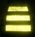 alt="colete tipo blusão cor amarelo fluorescente"